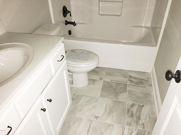 4th image of 2242 Sweet Bay Drive #B