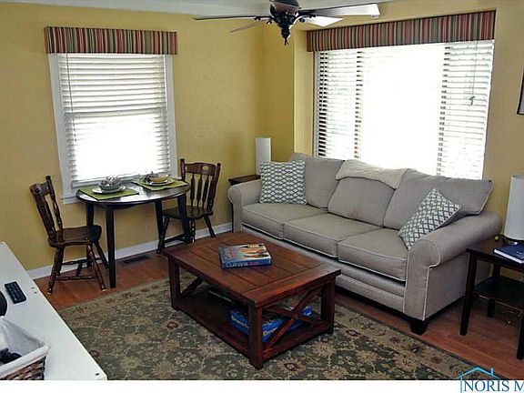 3rd image of 1611 Glenbrook Dr