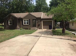 1205 NW B St, Blue Springs, MO 64015