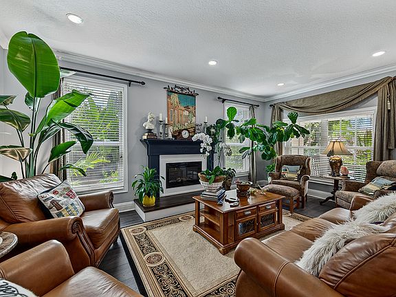 5th image of 522 CYPRESS GREEN Circle
