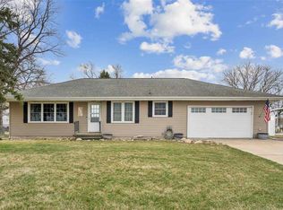 325 Division St SW, Swisher, IA 52338