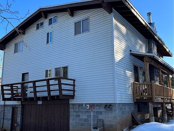 3rd image of 1330 W Strawberry Point Rd