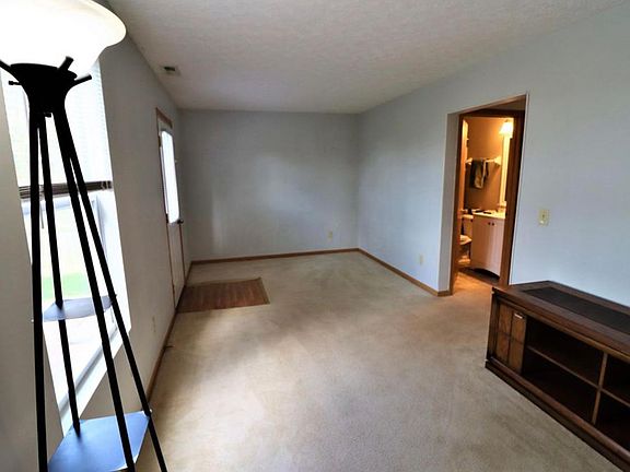 2nd image of 4637 Kenross Dr