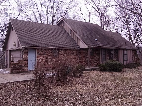2nd image of 408 Summer St