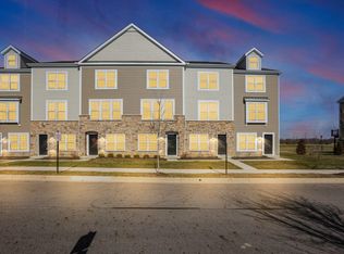 284 Autumn Ridge Cir, Pickerington, OH 43147