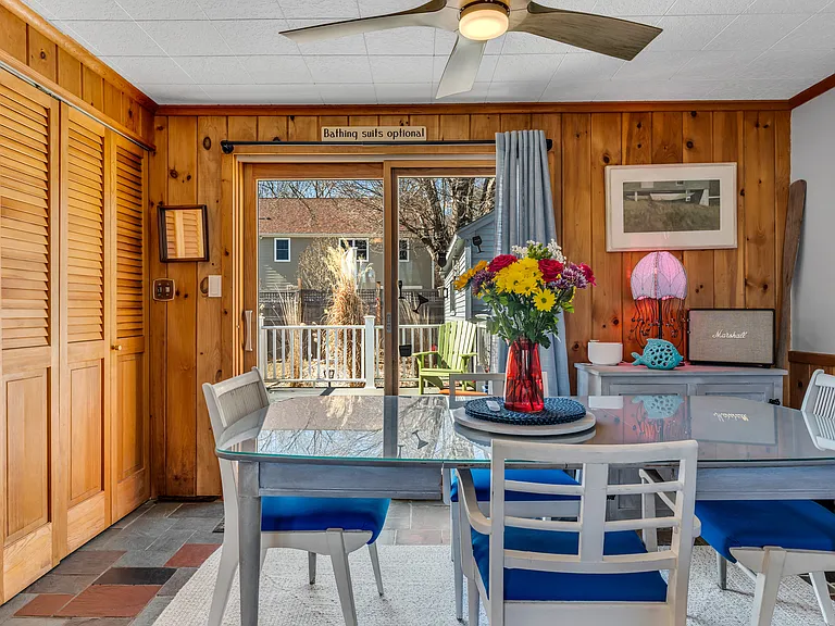 32 Bassett Ln — Photo 13