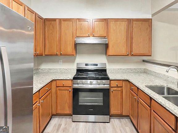 5th image of 2568 Walden Lake Dr