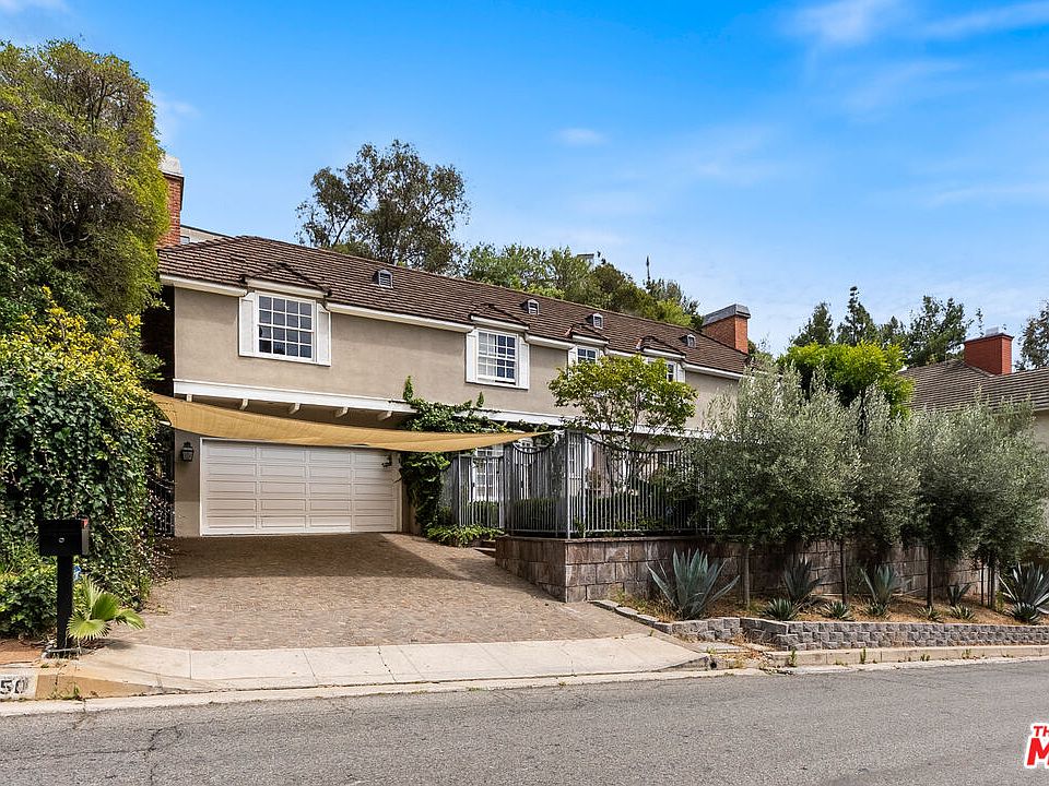 1st image of 1450 N Doheny Dr