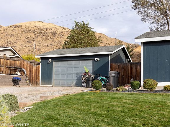 5th image of 4089 Blue Crest Dr NE