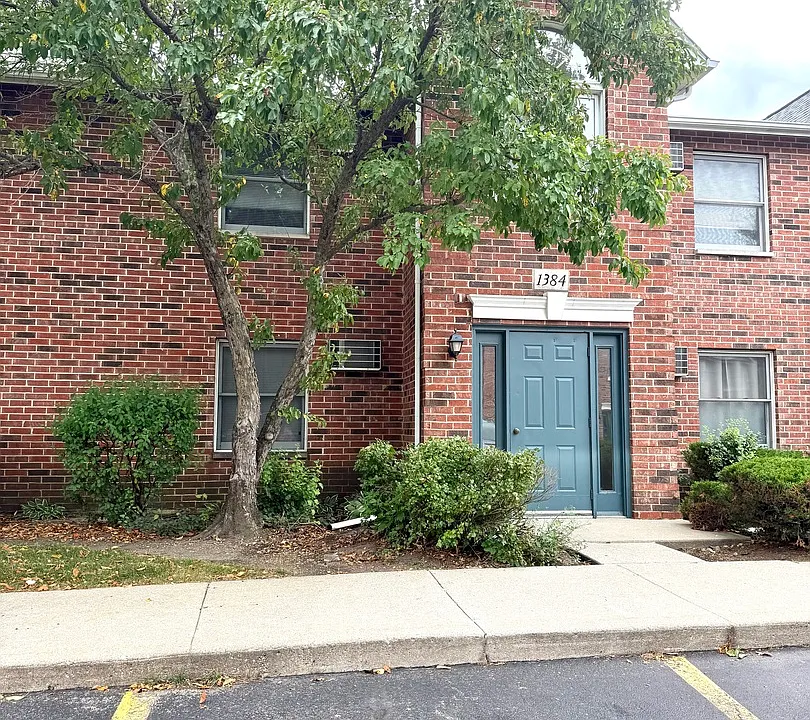 1384 Cunat Ct #2C