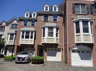 479 Buffalo Ct, West New York, NJ 07093