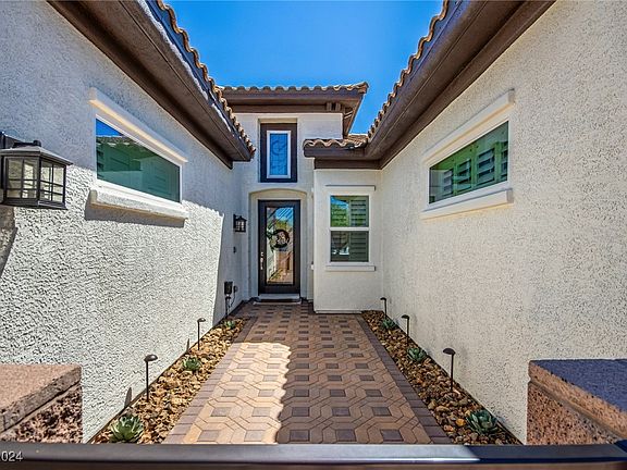 3rd image of 1521 Latigo Dr