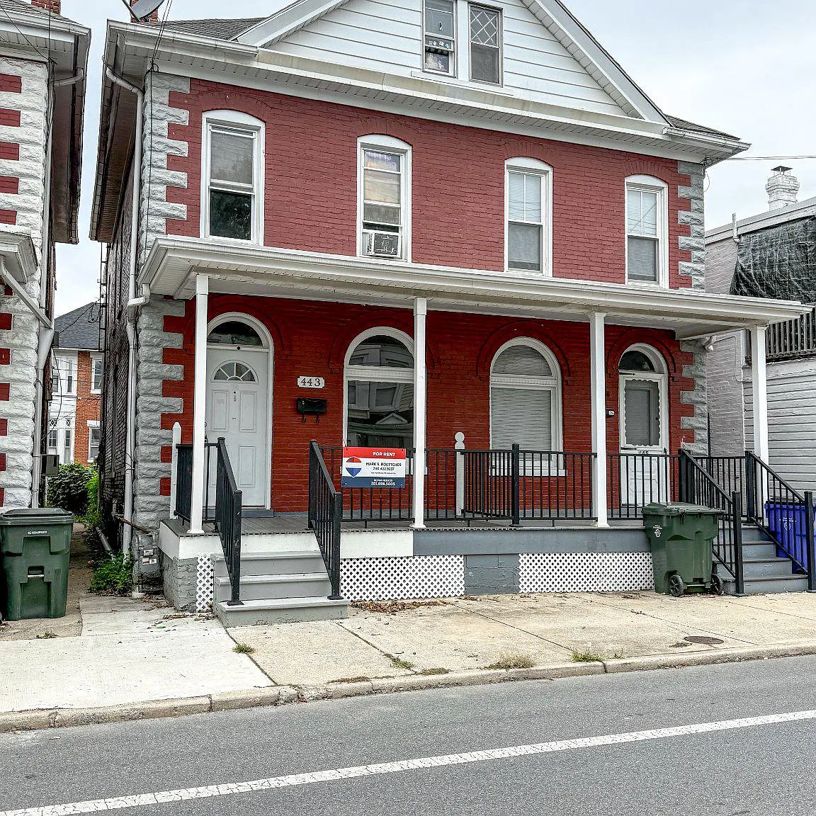 3 bed, 1.0 bath, 1120 sqft, $1,500 — Photo 2