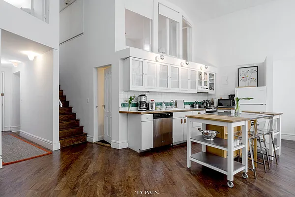 Rented by Town Residential | media 2