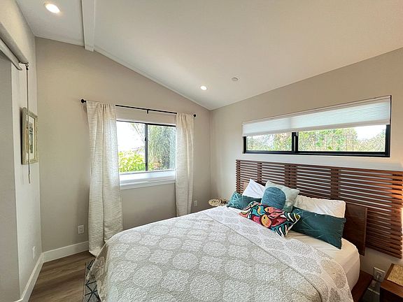 2nd image of 515 Bernardo Ave Back A