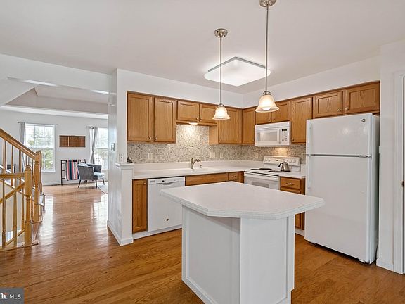 3rd image of 4509 Papillion Ct