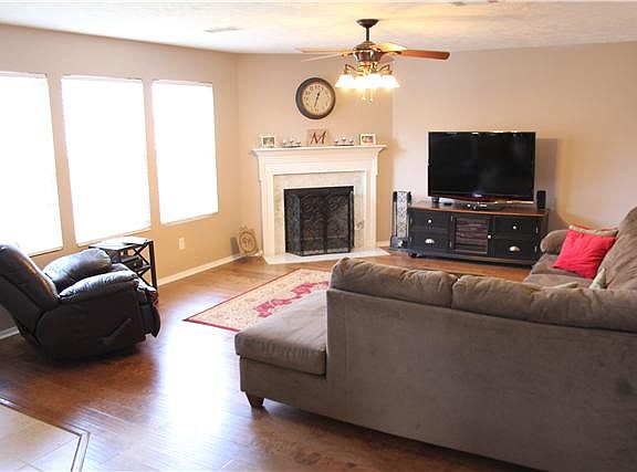3rd image of 1303 Bundy Ct