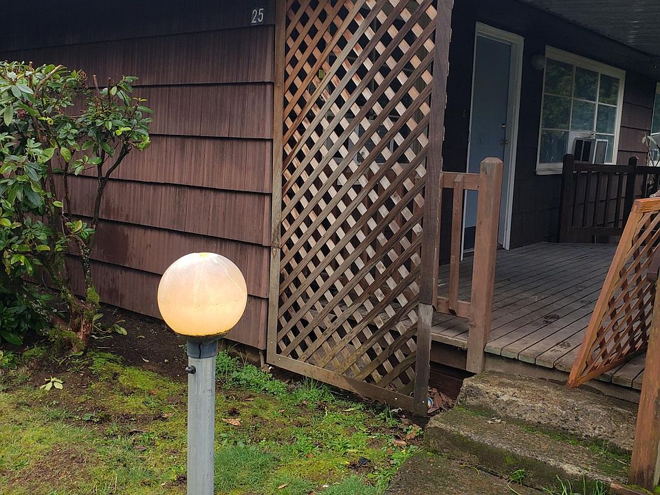 1st image of 13201 NE 44th St #25