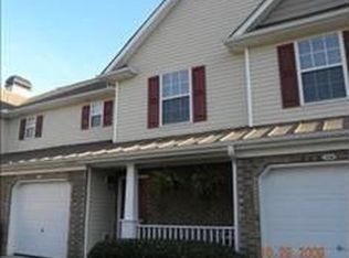 438 Red Coat Ln, Woodstock, GA 30188