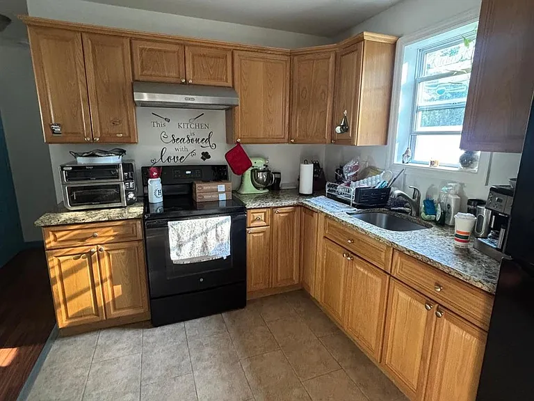 938 Scherger Ave — Photo 6