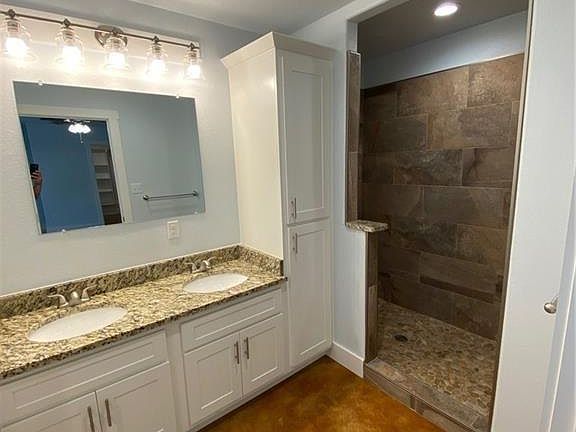 4th image of 306 Pendergrass St #A