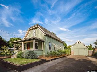 352 21st St NE, Salem, OR 97301