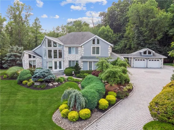 4 Poe Court, New City, NY 10956