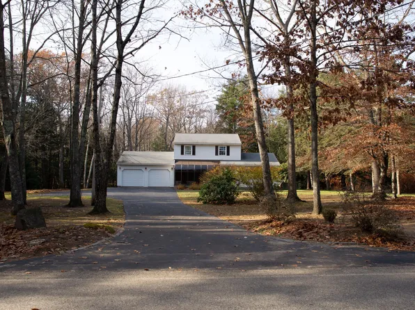 91 Weeks Road, Gorham, ME 04038