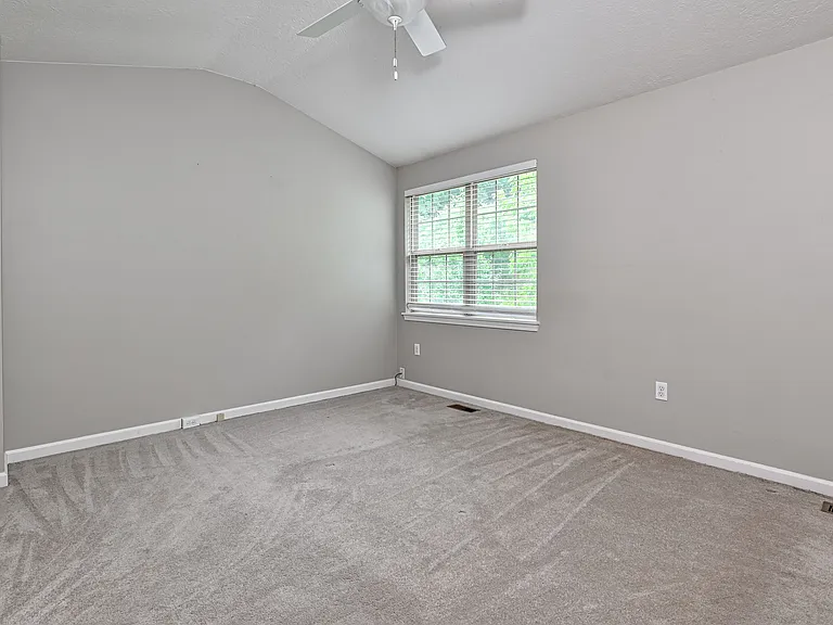 229 Hillvue Dr — Photo 11