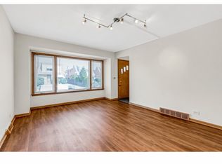 6133 W Leland Ave #1, Chicago, IL 60630