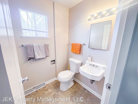 5th image of 1118 Catalpa Cir #1119