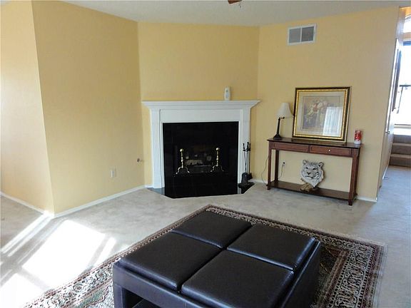 4th image of 5211 Whitehaven Dr