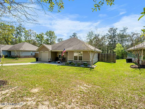 4th image of 47 Logaras Cir