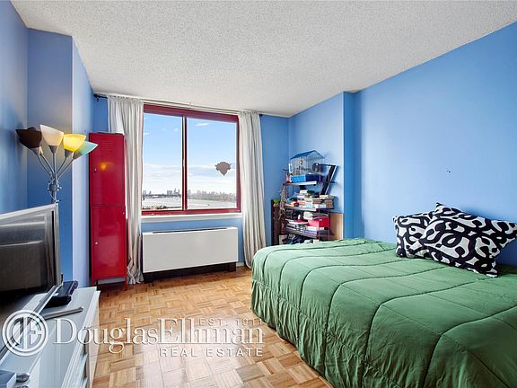 5th image of 4-74 48th Ave APT 23K