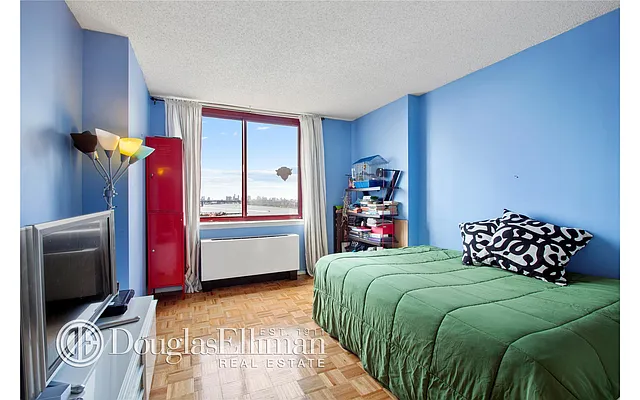 Sold by Douglas Elliman | media 5