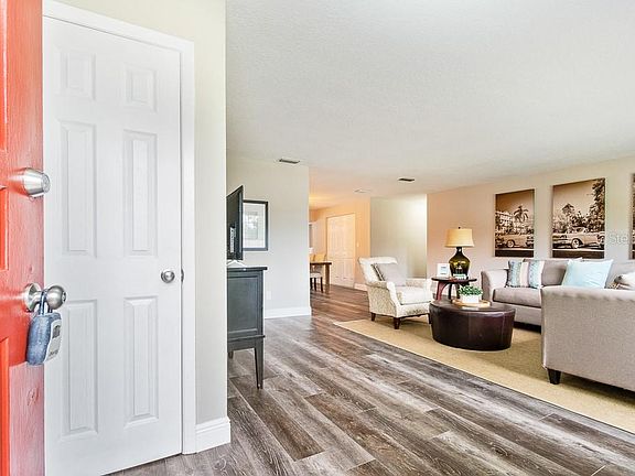 2nd image of 1247 Holiday Dr