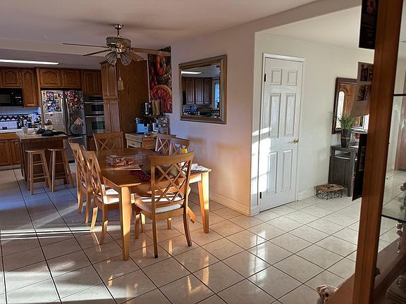 4th image of 5022 Gaylord Dr