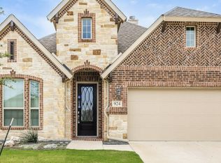924 Manuel Dr, Fate, TX 75087