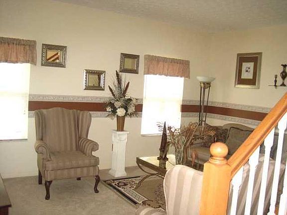 4th image of 9512 Knarwood Ct