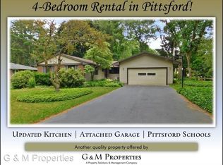 47 Oak Manor Ln, Pittsford, NY 14534
