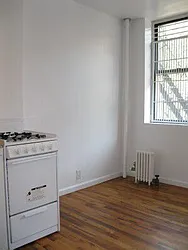 Rented by Tower Brokerage