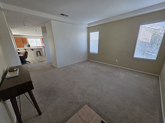 3rd image of 165 Canyon Creek Way
