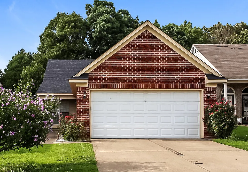 640 Amber Ln