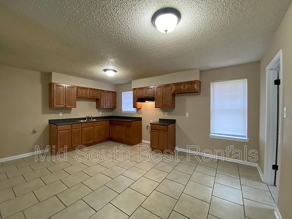 3rd image of 5360 Clinchport Cir