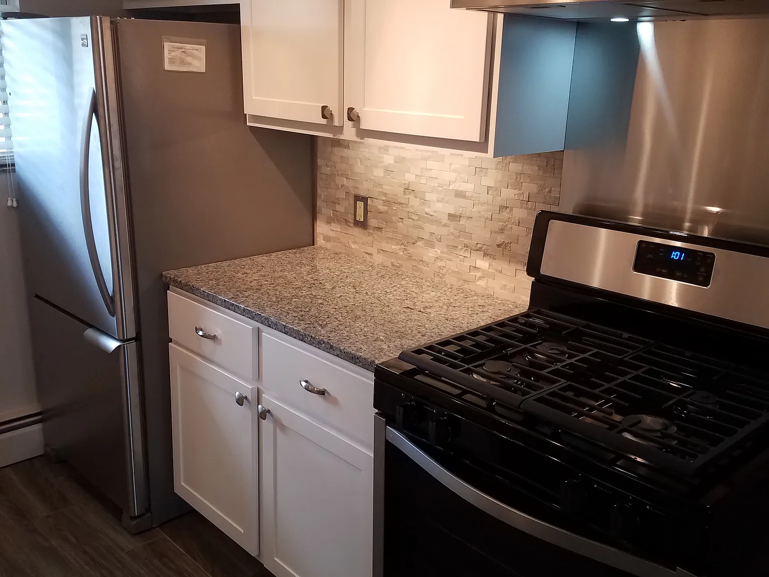 312 Prospect Ave NE — Photo 2