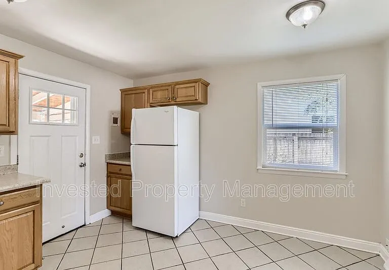 760 N Kenton St — Photo 6