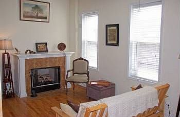 5th image of 2409 S Oakley Ave #302