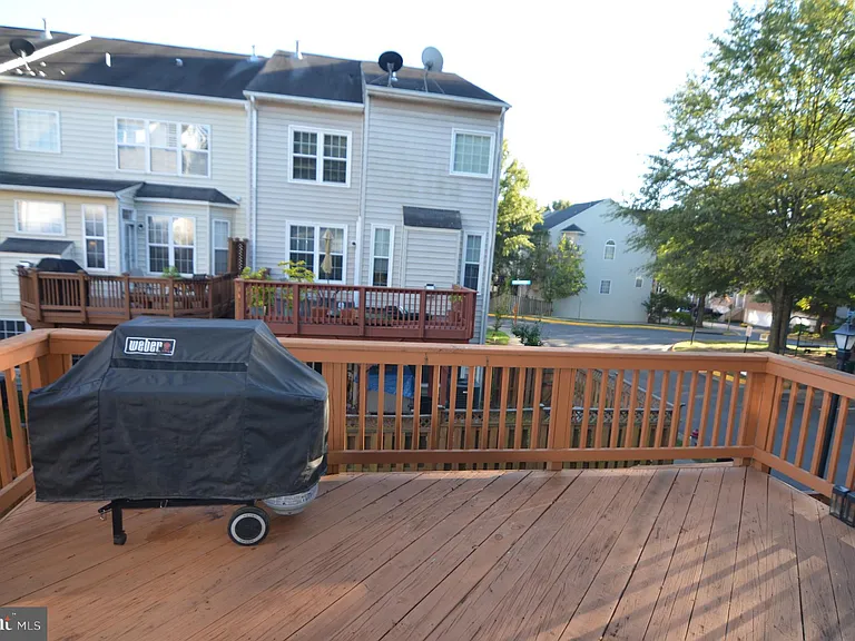 2946 Saxon Flowers Dr — Photo 41