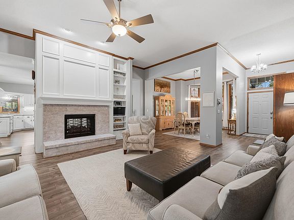 5th image of 2411 N High Point Cir
