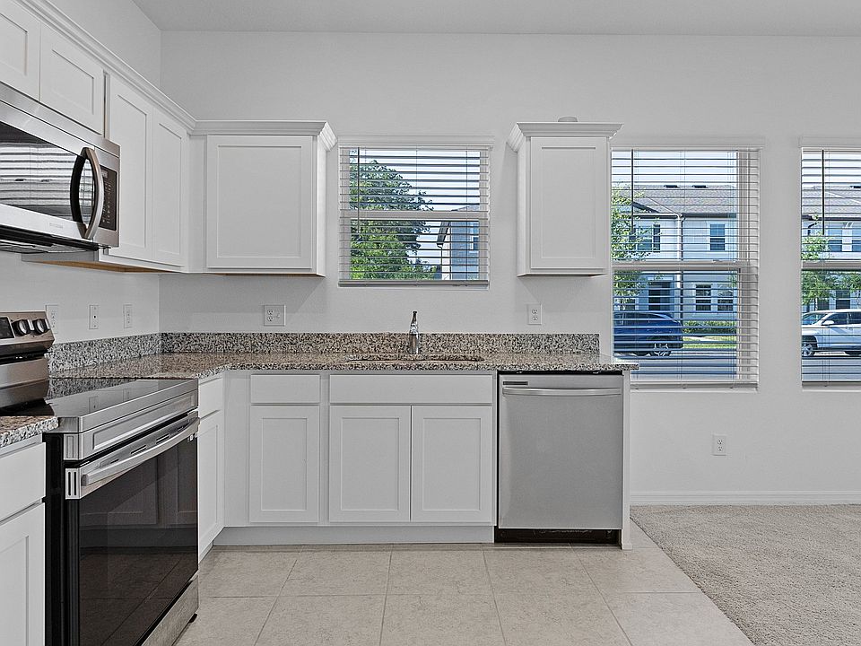 Kitchen side